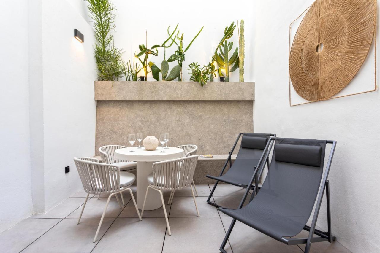 Magnificent Renovated 2Bd 2Bth Duplex With Backyard - City Centre มาลากา ภายนอก รูปภาพ