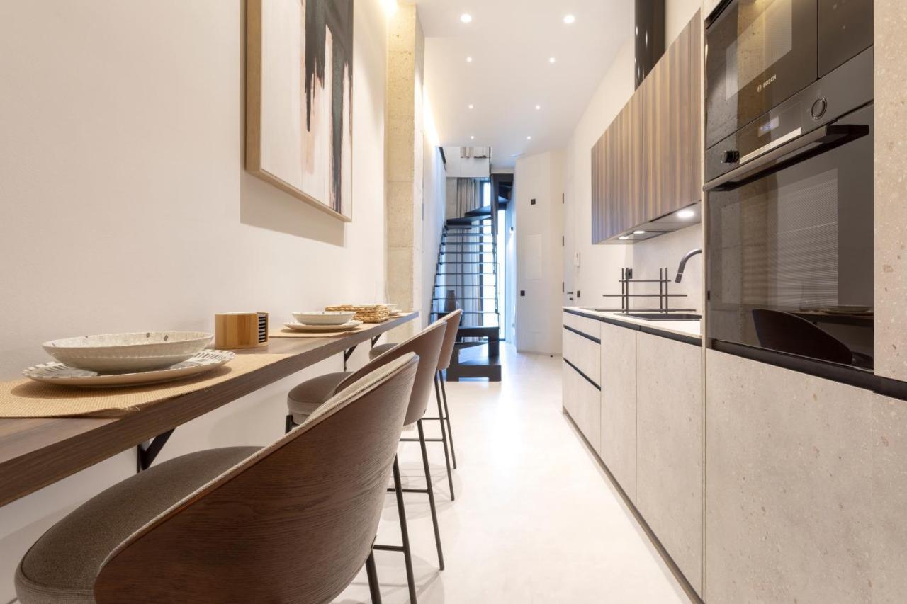 Magnificent Renovated 2Bd 2Bth Duplex With Backyard - City Centre มาลากา ภายนอก รูปภาพ