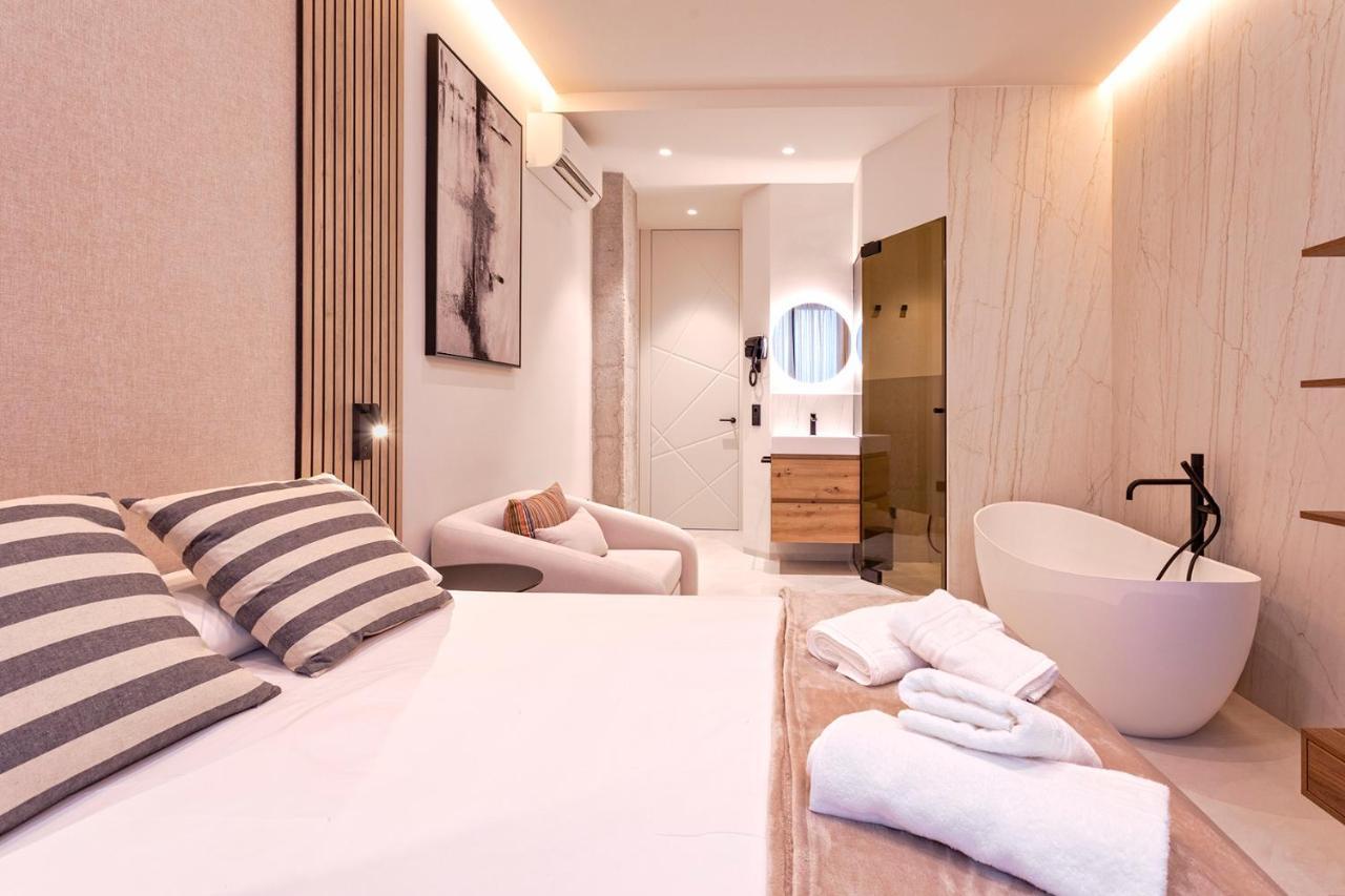 Magnificent Renovated 2Bd 2Bth Duplex With Backyard - City Centre มาลากา ภายนอก รูปภาพ